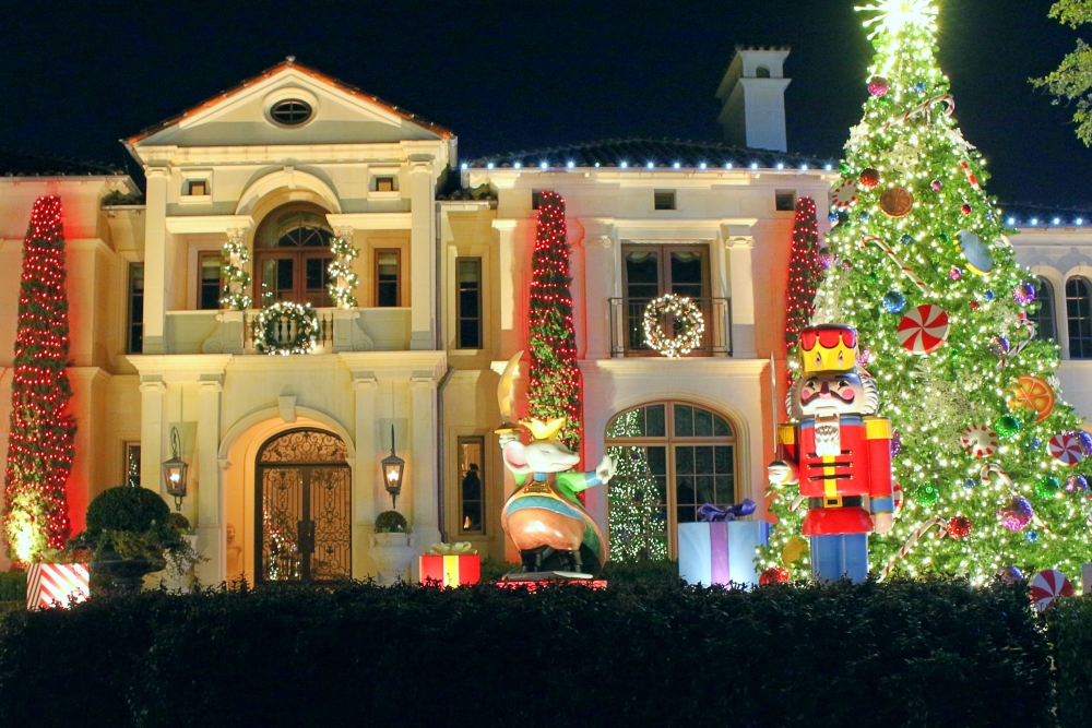 Christmas Light Displays