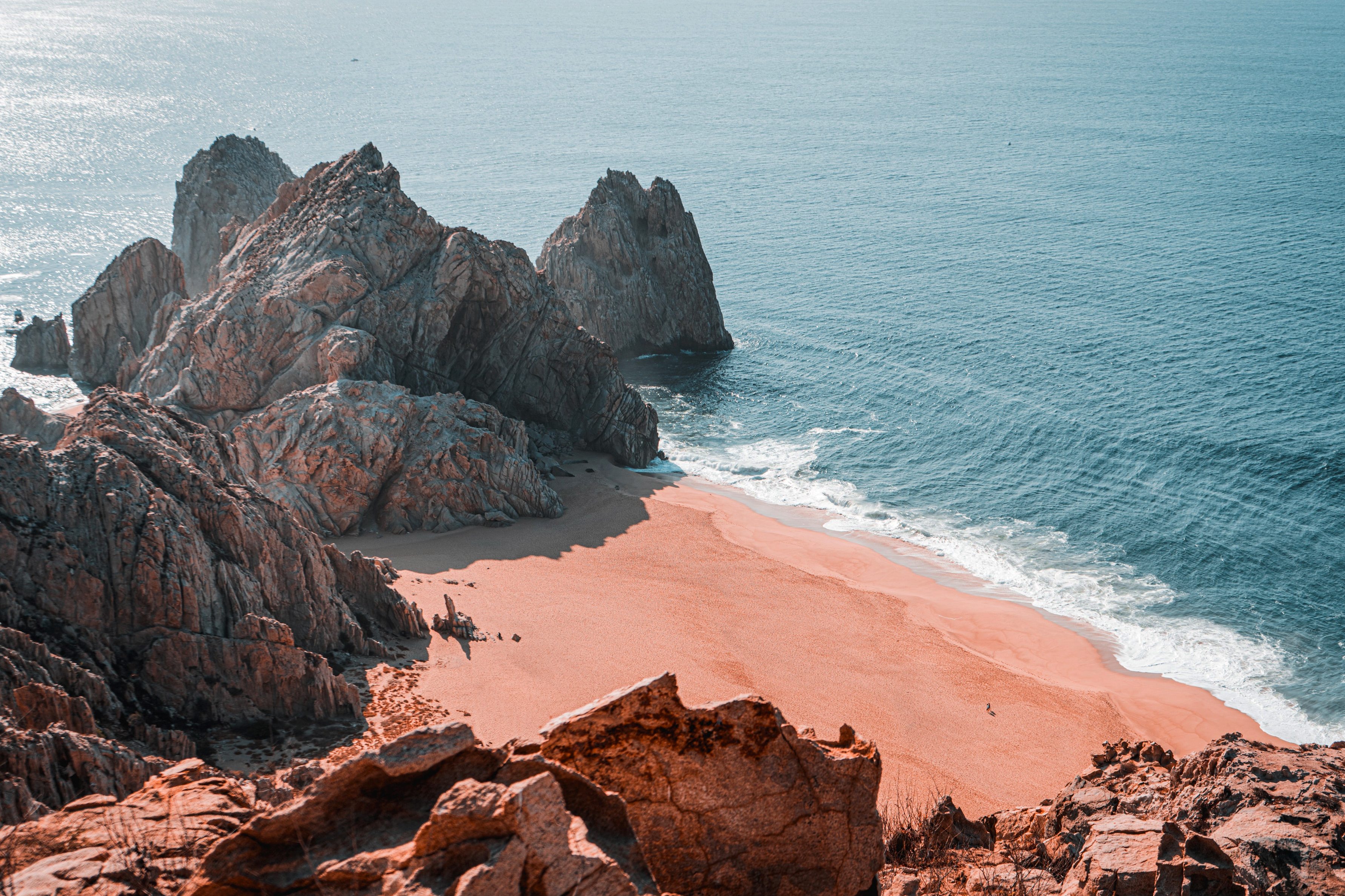 Take a Memorable Trip to Lover's Beach at Cabo San Lucas, Mexico